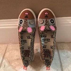 Never worn 8.5 Tigerbear Republic flats